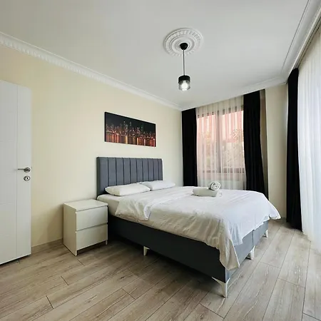 Modern Cozy Apt For Large Group And Families