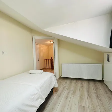 Modern Cozy Apt For Large Group And Families