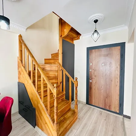 Modern Cozy Apt For Large Group And Families Istanbul